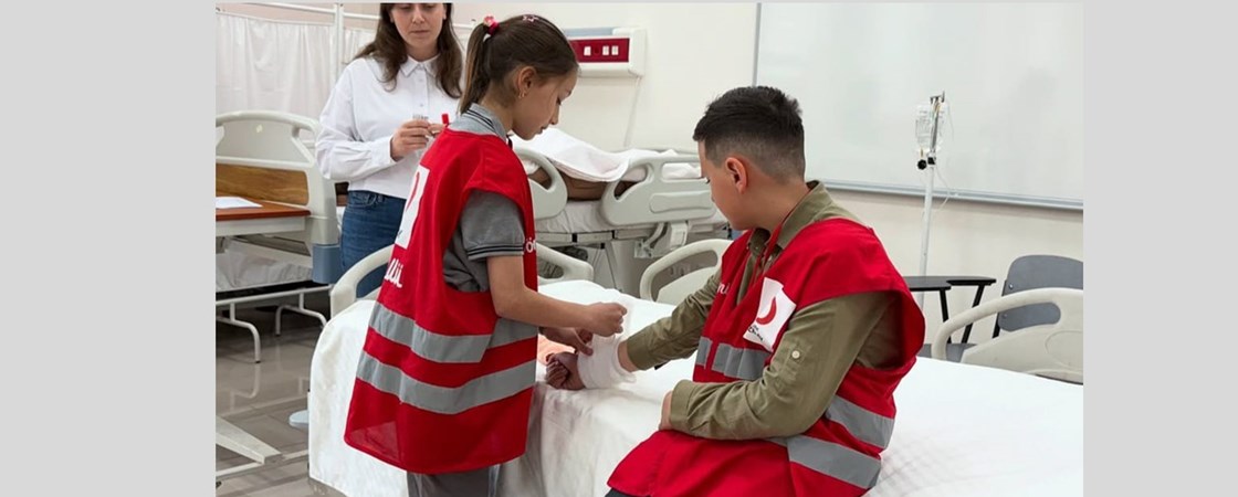 Çocuk Üniversitesi Projesine Temel İlk Yardım Eğitimi